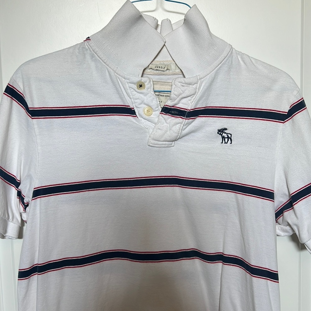 Vintage Abercrombie and Fitch men’s polo with red/blue stripes. Muscle fit XL.